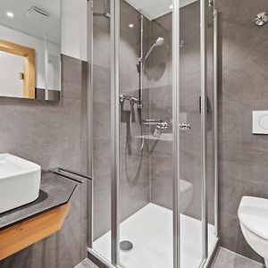 Grand Zimmer mit Kingsize-Bett